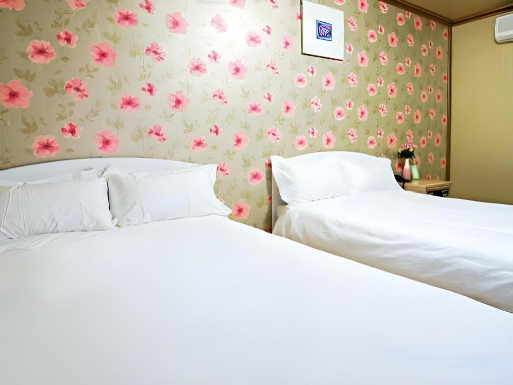 Emerald Hotel Jeju Exterior foto