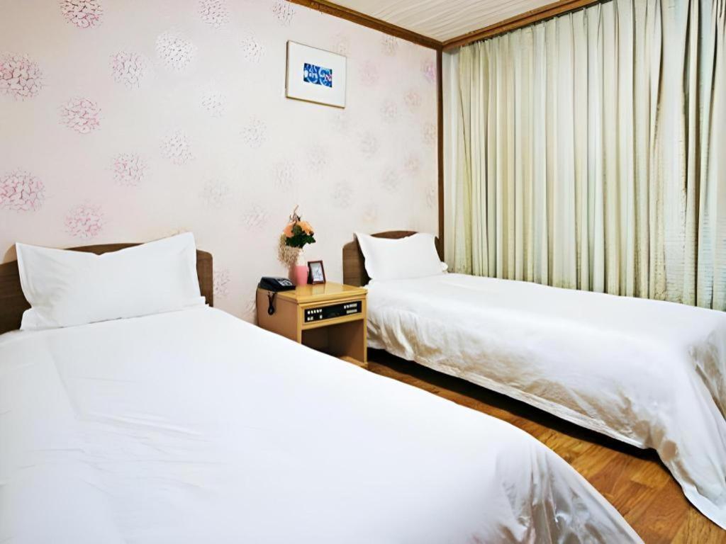 Emerald Hotel Jeju Exterior foto