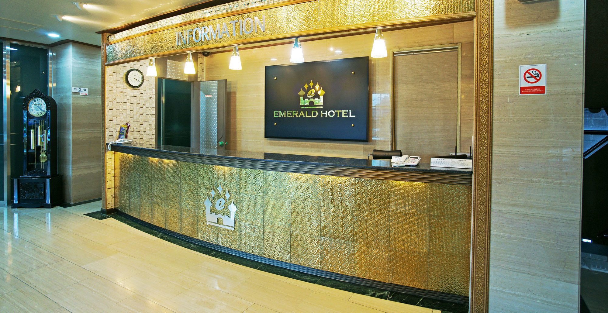 Emerald Hotel Jeju Exterior foto
