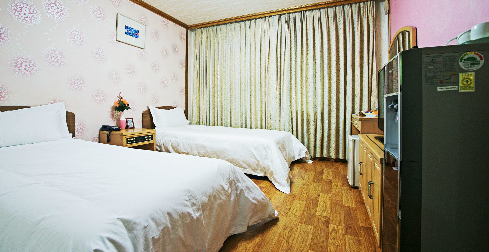Emerald Hotel Jeju Exterior foto